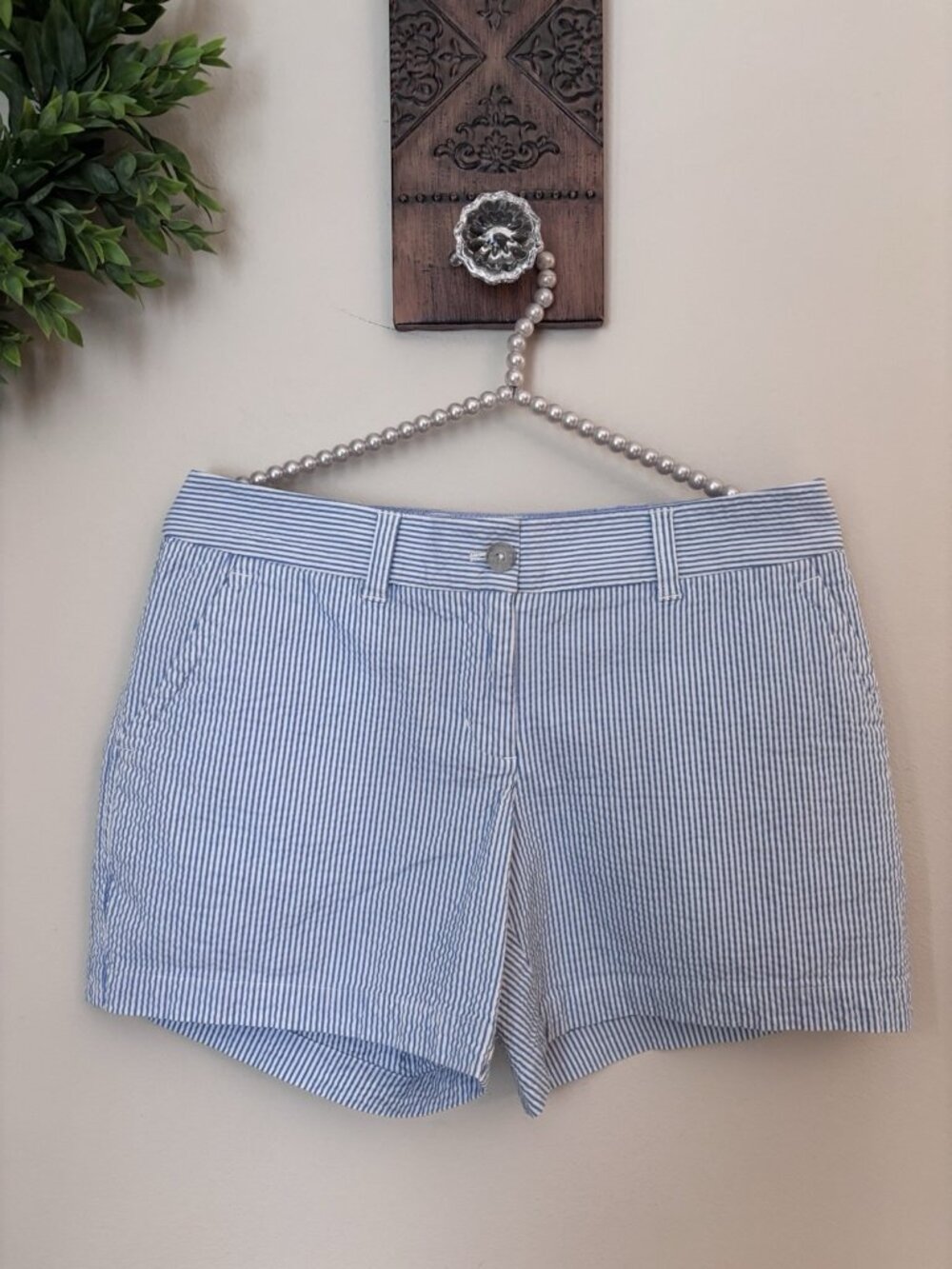 Southern Tide Womens Size 4 Blue White Stripe Seersucker Shorts 5" Inseam